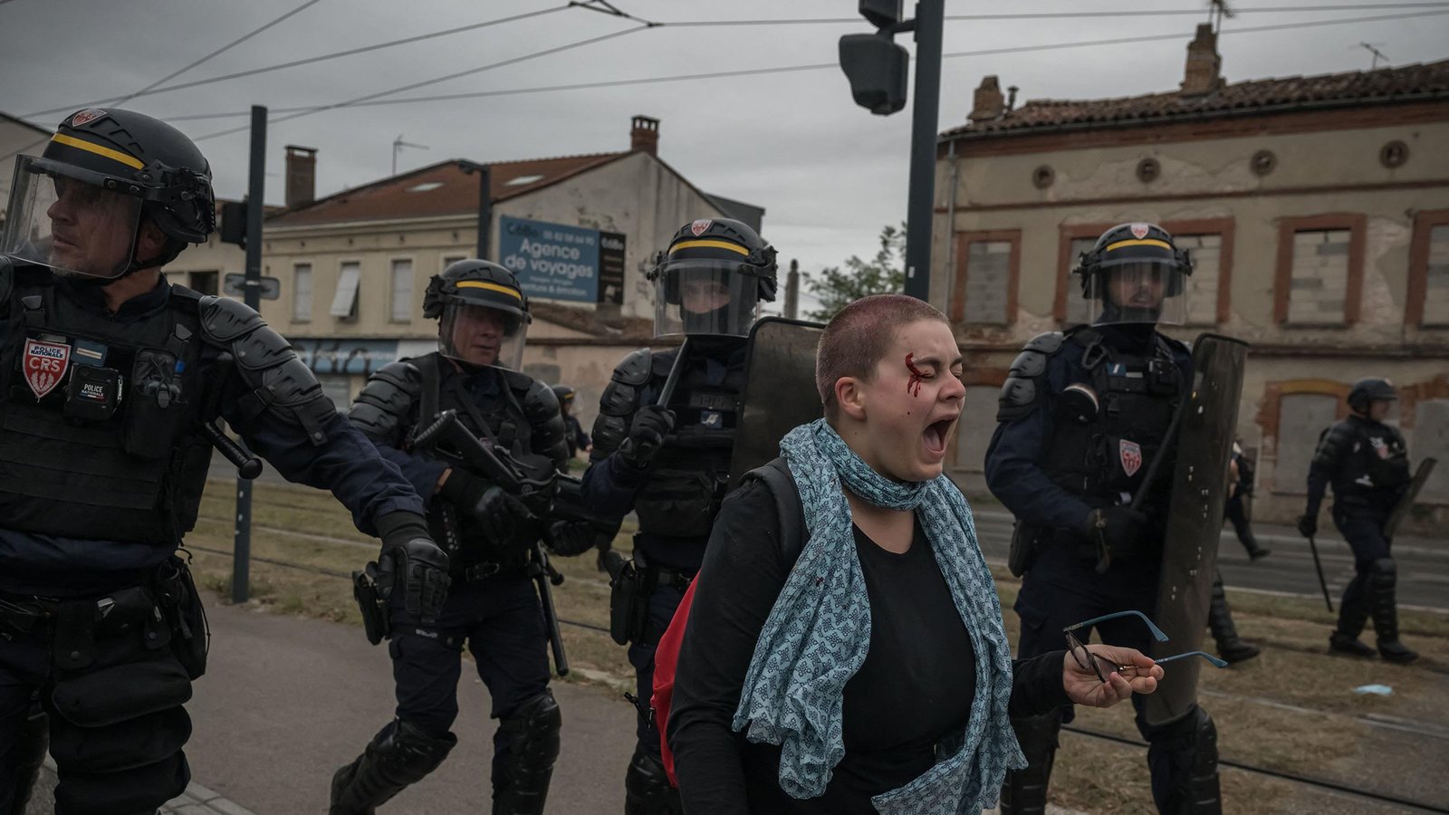 photos-show-scenes-of-unrest-as-french-student-protest-goes-nationwide