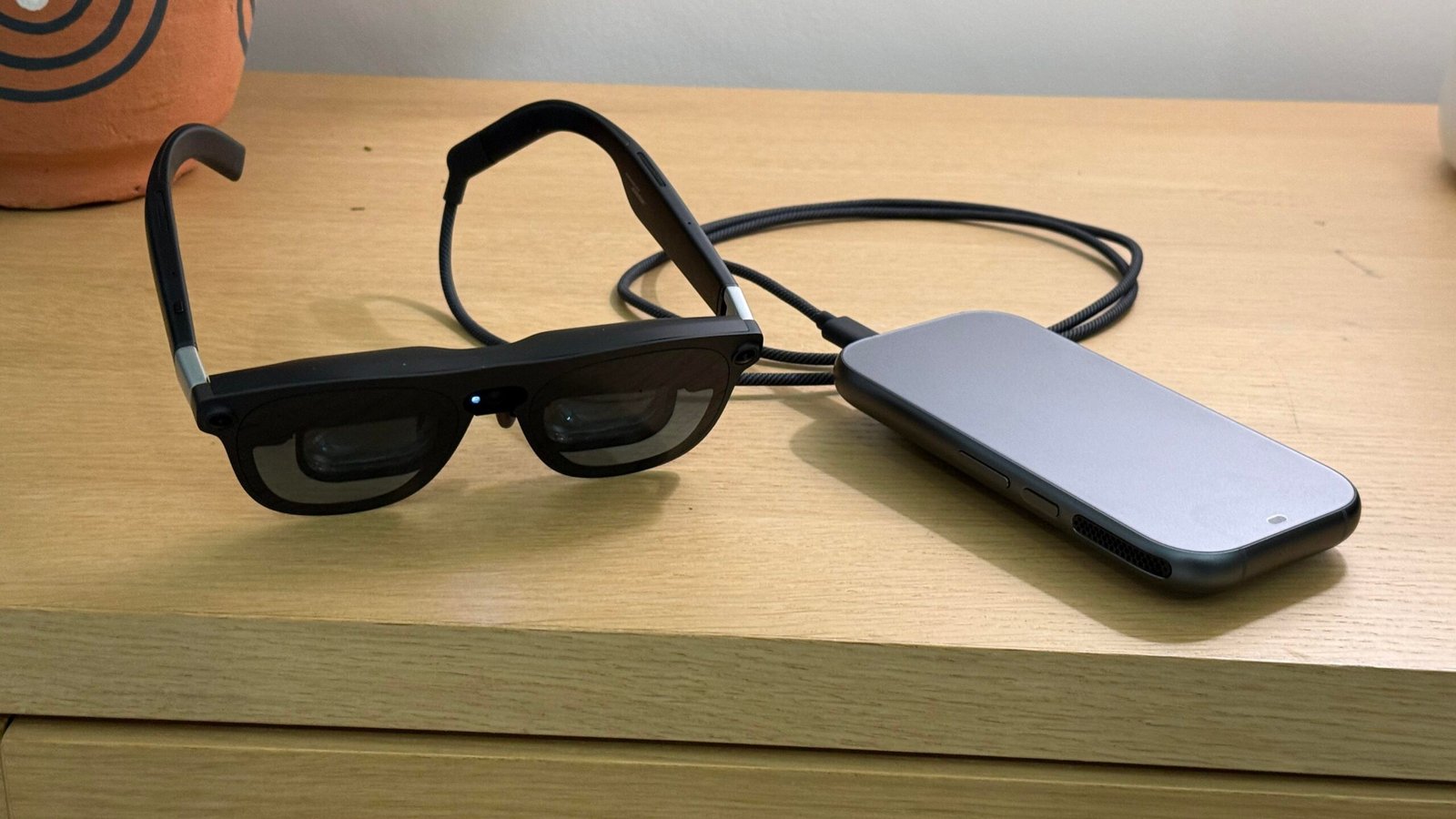 google’s-next-android-xr-device-is-arriving-ahead-of-meta’s-vr-glasses,-at-a-similar-price